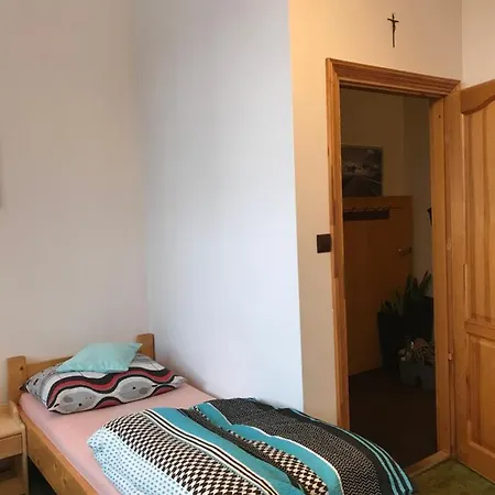 Appartement A3apartament 2 Pokojowy Aneks Kuchenny 2 Lazienki Wlasne Na Korytarzu Jumper Pobyt Na Termach Dla 2 Osob Gratis